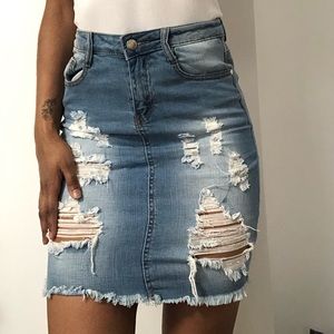 HIGH WAISTED DENIM SKIRT
